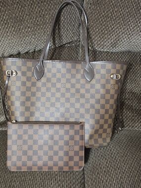 Classic Brown Check Tote with Removable Pouch